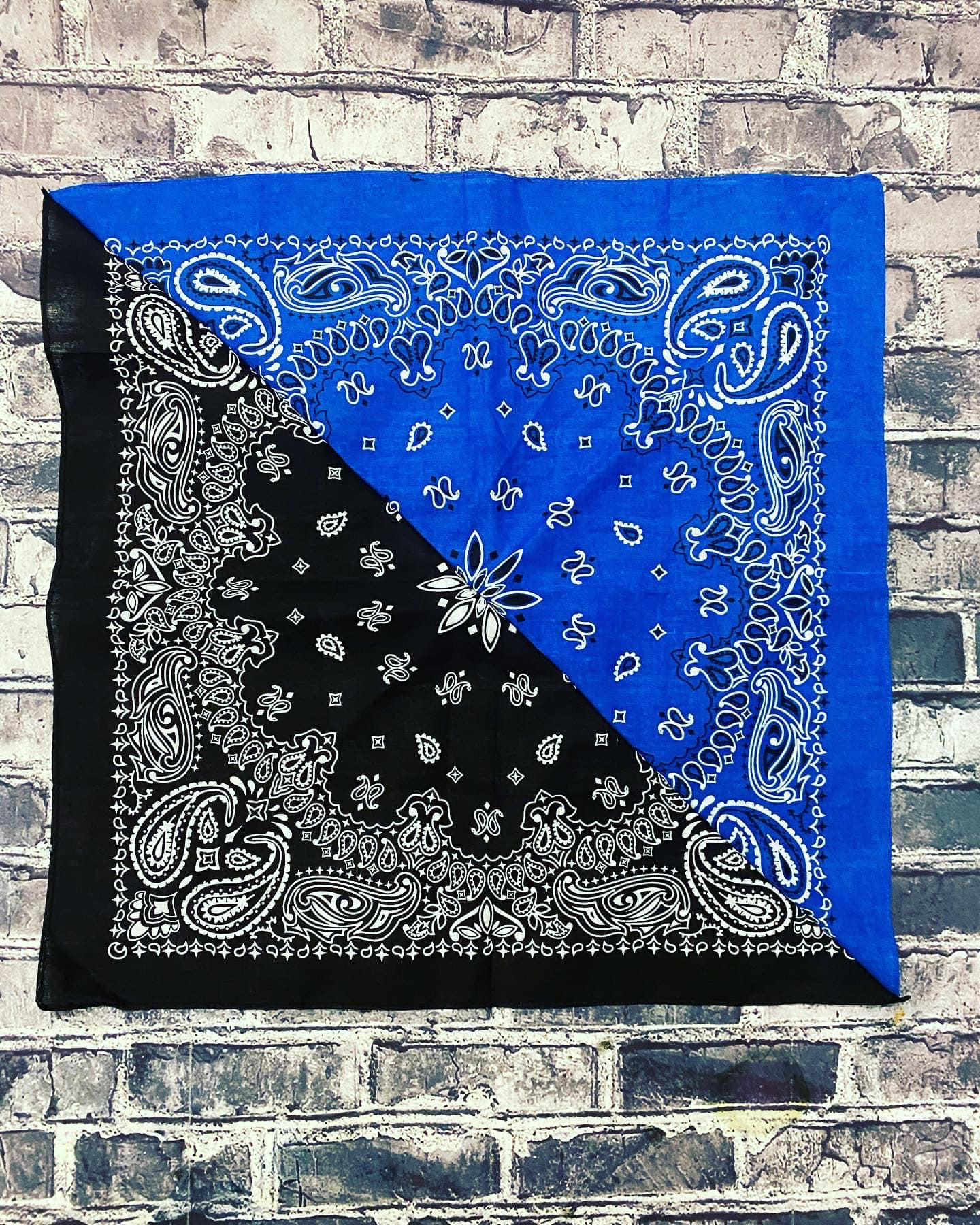 2 Colored Bandanas